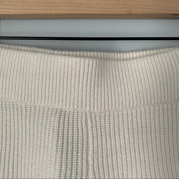 NWT The Drop Knit Shorts in Neutral Cream - Picture 6 of 13